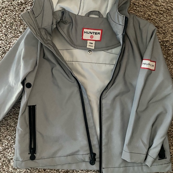 Hunter reflective rain Jacket with Hood - Picture 2 of 4